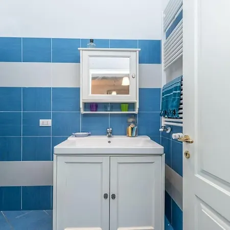 Apartamento Rapallo, A Due Passi Dal Mare Con Veranda E Giardino!